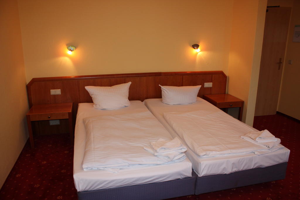 Hotel Stubenberg Gernrode  Экстерьер фото